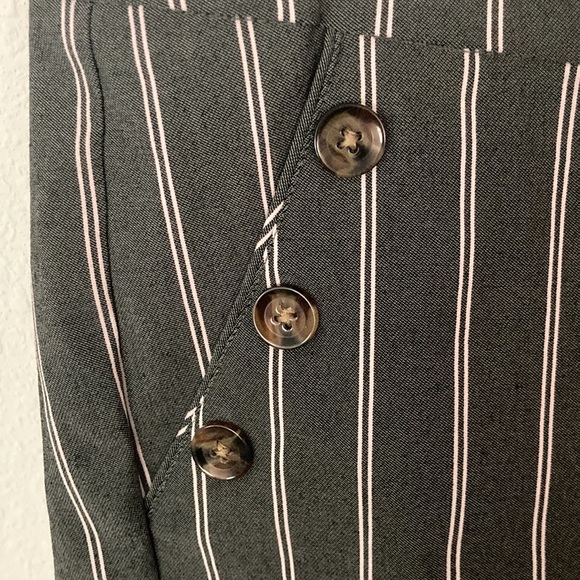 Jessica Riley size 14 Gray with Stripes NWT button pocket details. - Picture 5 of 6